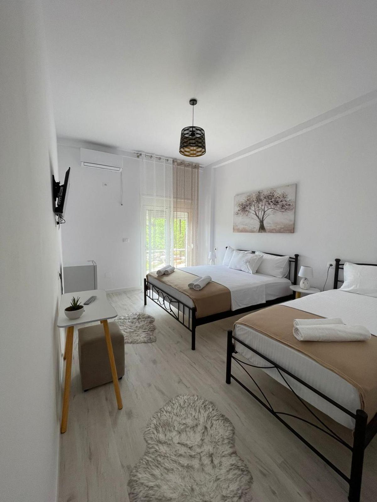 Ilvi Guesthouse Gjirokaster Exterior photo